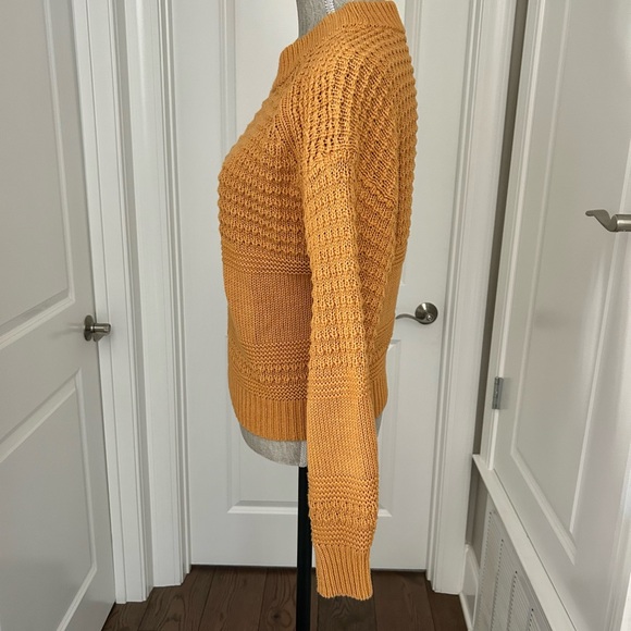 Universal Thread Mustard Yellow Long Sleeve Crew Neck Sweater Women's, Size XS - Picture 4 of 10